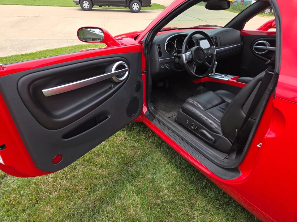 2004 Chevrolet SSR - Image 13 of 31