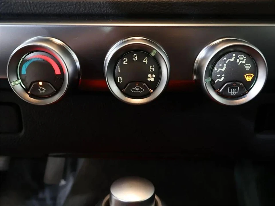 2004 Chevrolet SSR - Image 18 of 31