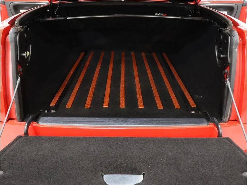 2004 Chevrolet SSR - Image 26 of 31