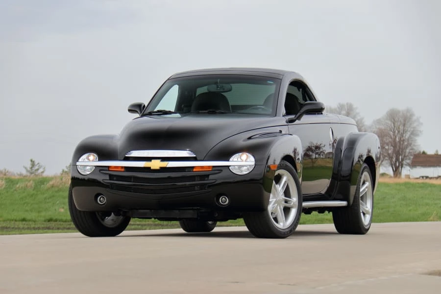 2004 Chevrolet SSR - Image 8 of 31