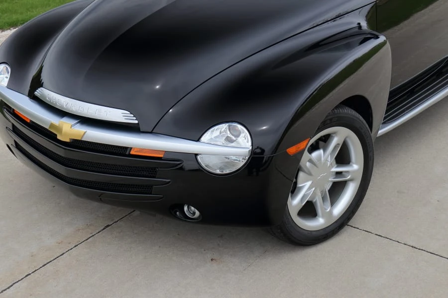 2004 Chevrolet SSR - Image 20 of 31
