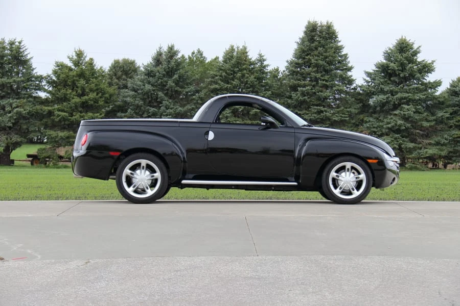 2004 Chevrolet SSR - Image 26 of 31