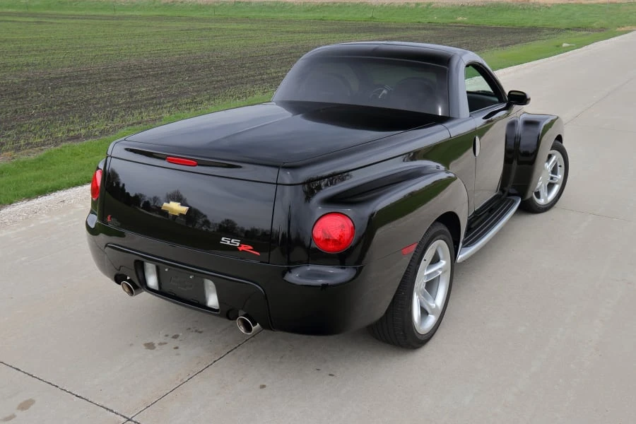 2004 Chevrolet SSR - Image 19 of 31