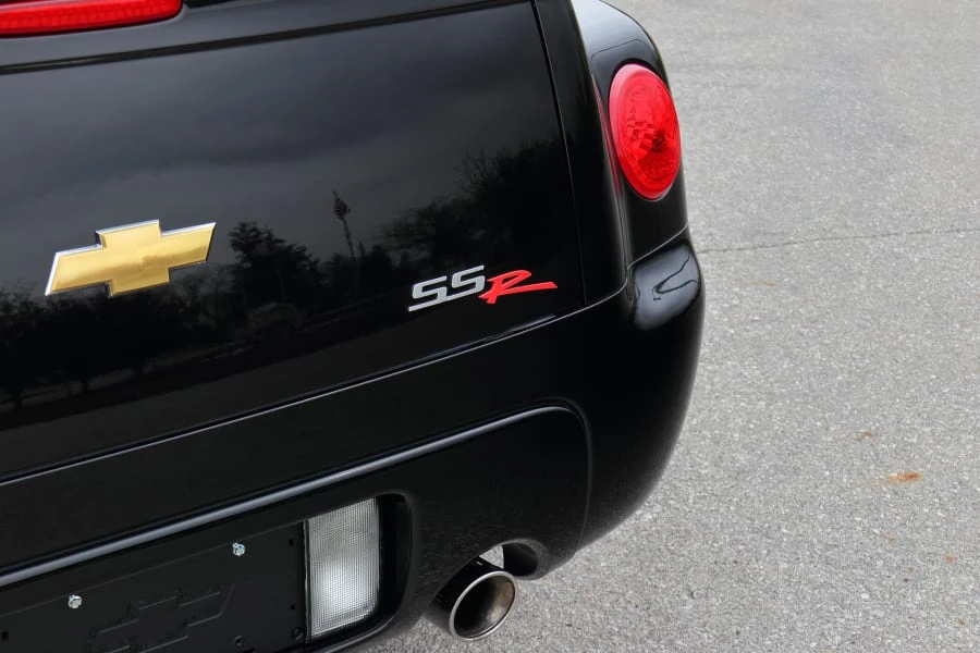 2004 Chevrolet SSR - Image 15 of 31