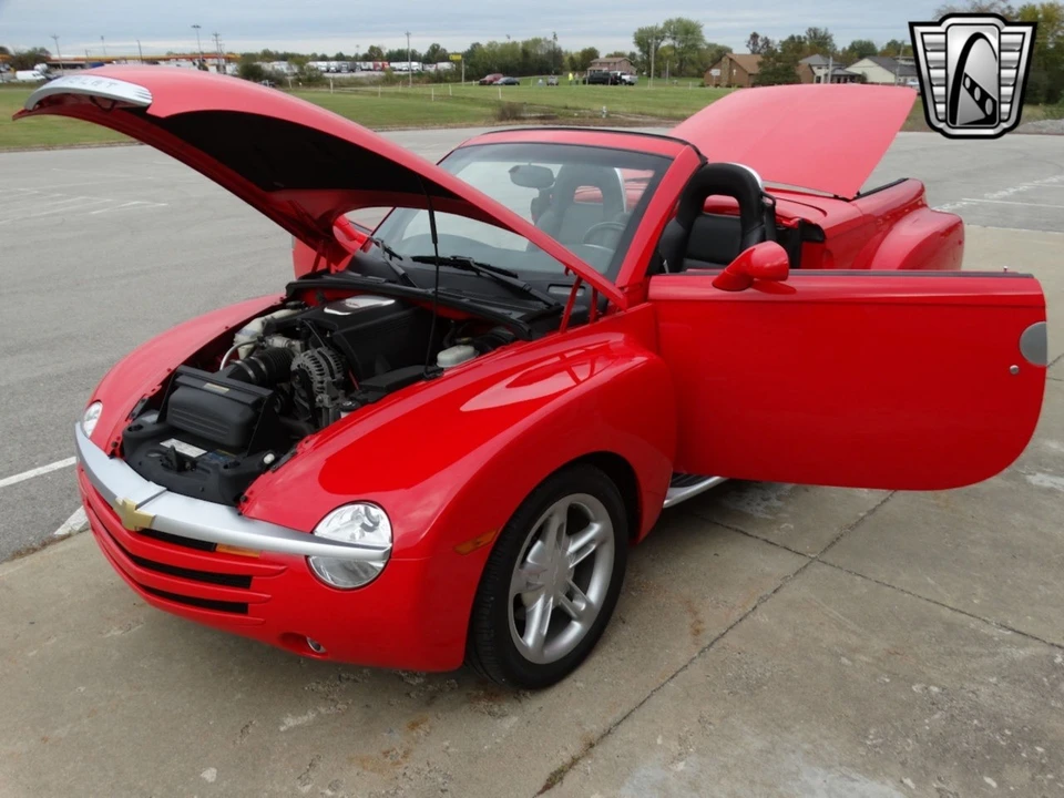 2004 Chevrolet SSR - Image 13 of 21