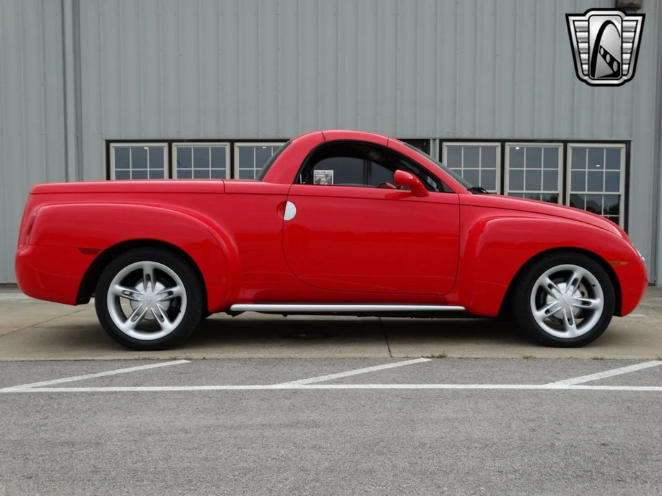 2004 Chevrolet SSR - Image 10 of 12