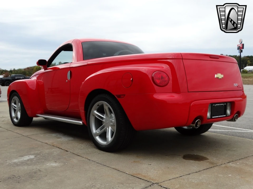 2004 Chevrolet SSR - Image 7 of 12