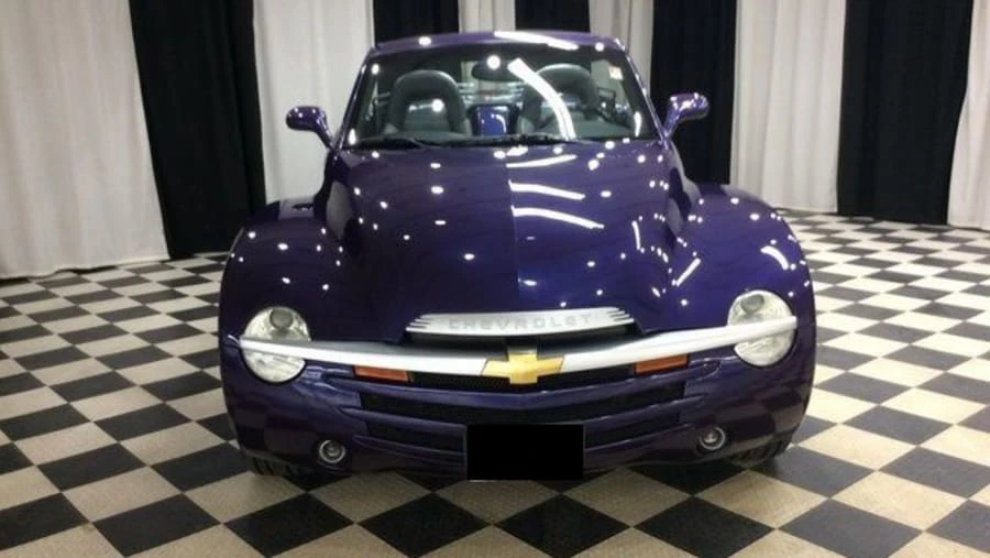 2004 Chevrolet SSR - Image 8 of 11