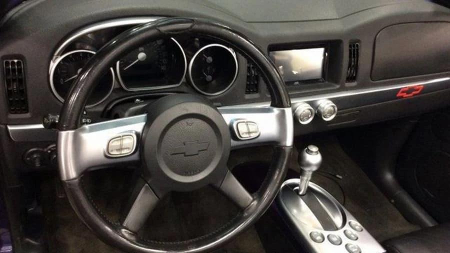 2004 Chevrolet SSR - Image 4 of 11