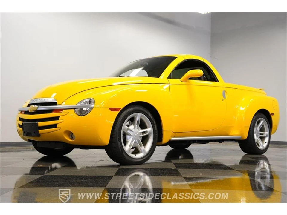 2004 Chevrolet SSR - Image 20 of 31
