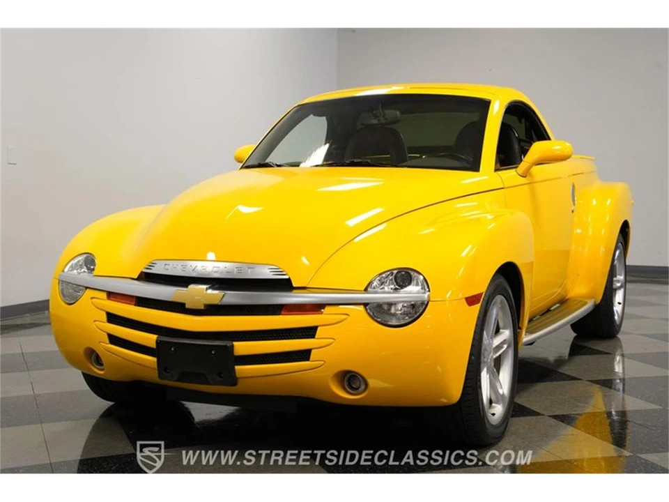 2004 Chevrolet SSR - Image 17 of 31