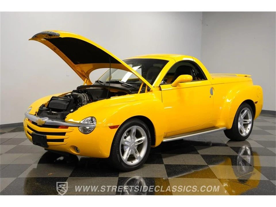 2004 Chevrolet SSR - Image 30 of 31