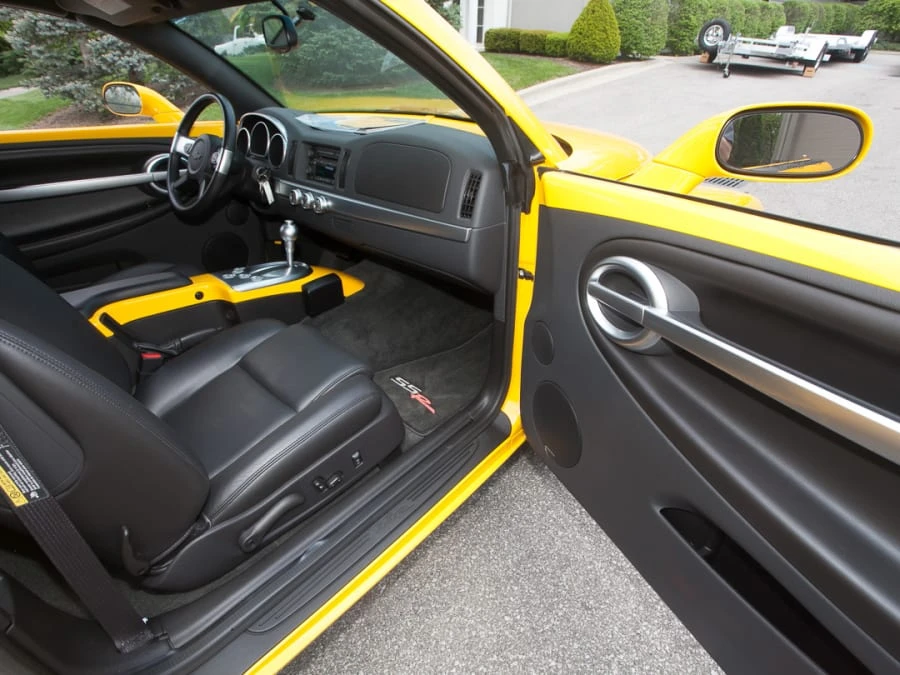 2004 Chevrolet SSR - Image 6 of 10