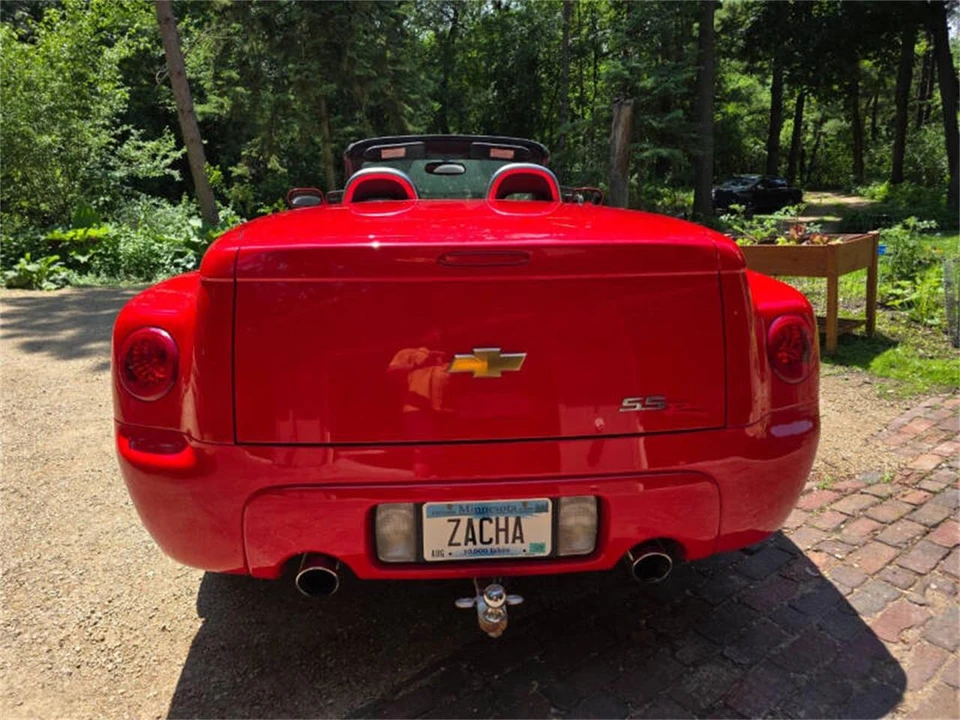 2004 Chevrolet SSR - Image 4 of 31