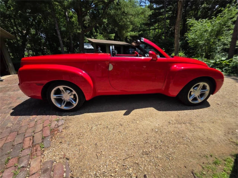 2004 Chevrolet SSR - Image 6 of 31