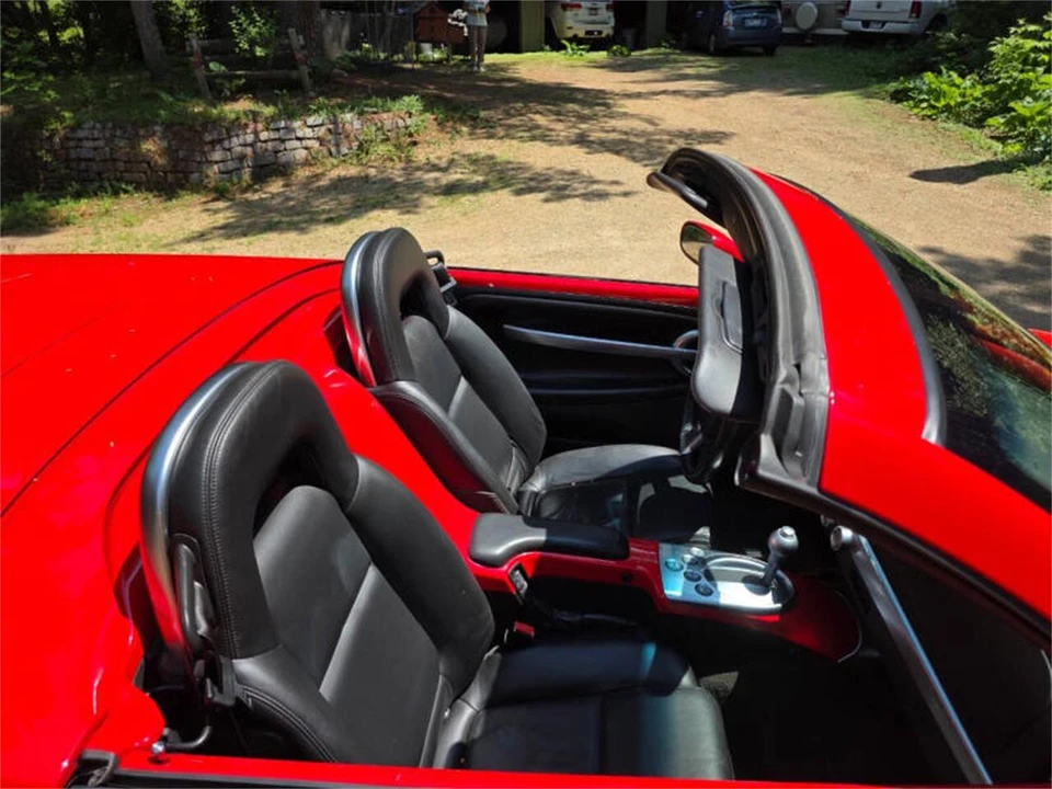 2004 Chevrolet SSR - Image 8 of 31