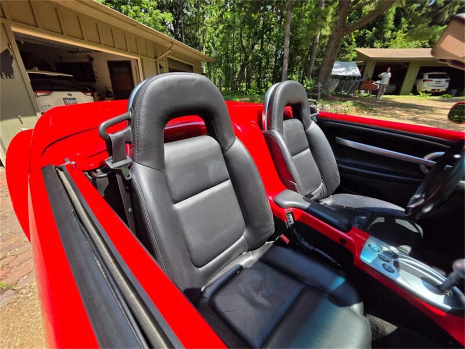 2004 Chevrolet SSR - Image 12 of 31