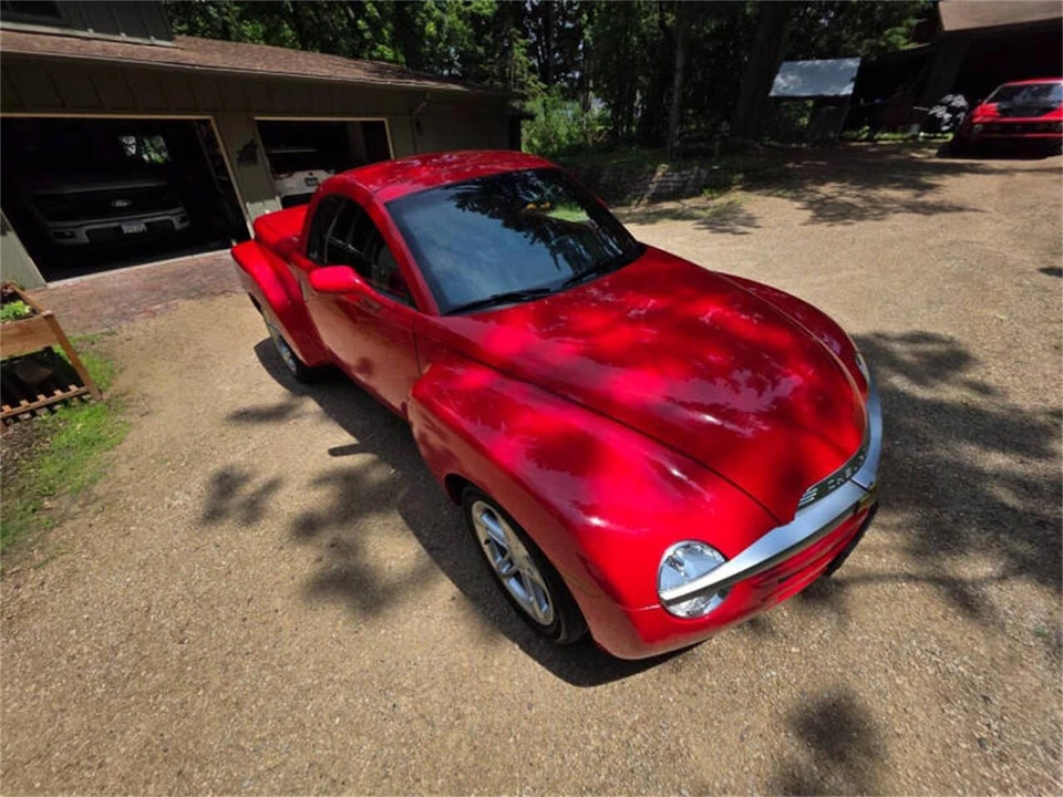 2004 Chevrolet SSR - Image 25 of 31