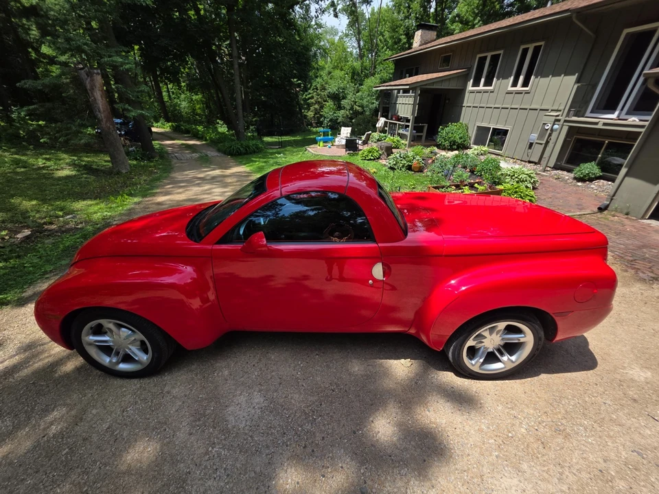 2004 Chevrolet SSR - Image 12 of 31