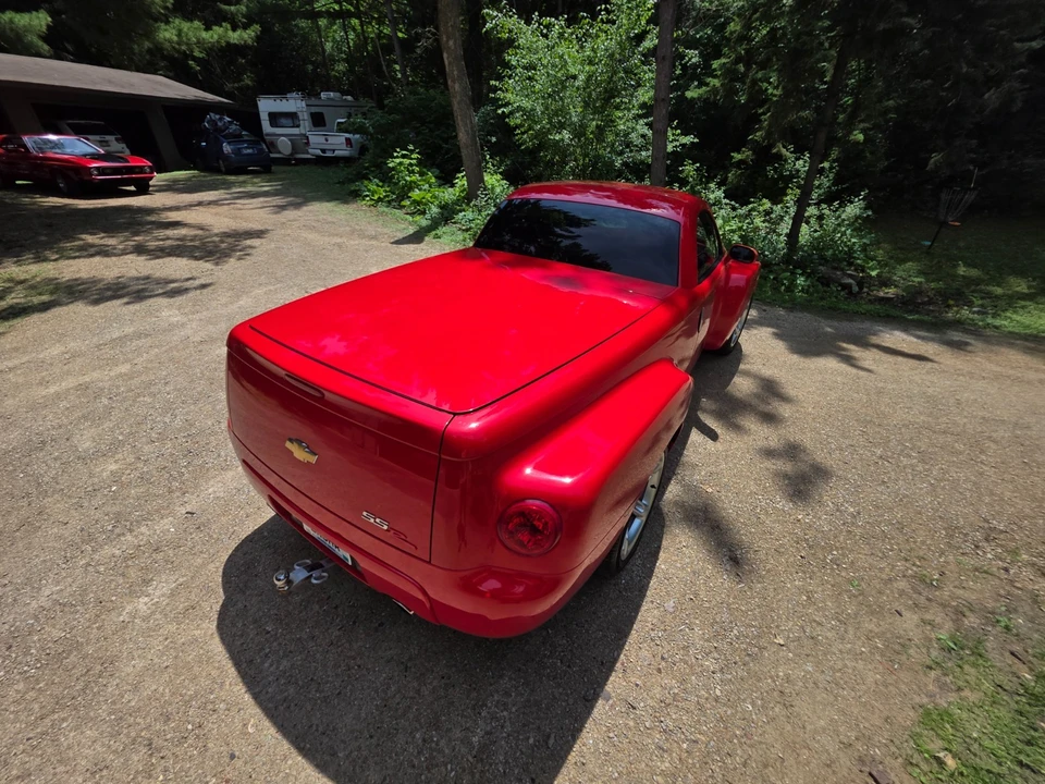 2004 Chevrolet SSR - Image 15 of 31