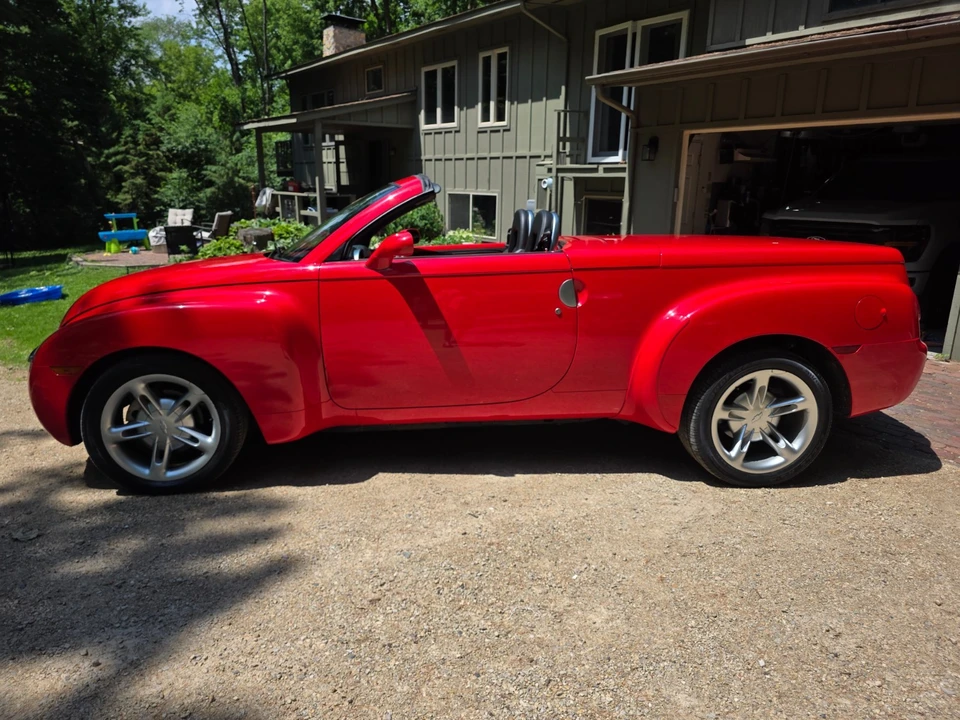 2004 Chevrolet SSR - Image 31 of 31