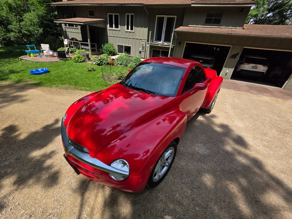 2004 Chevrolet SSR - Image 11 of 31