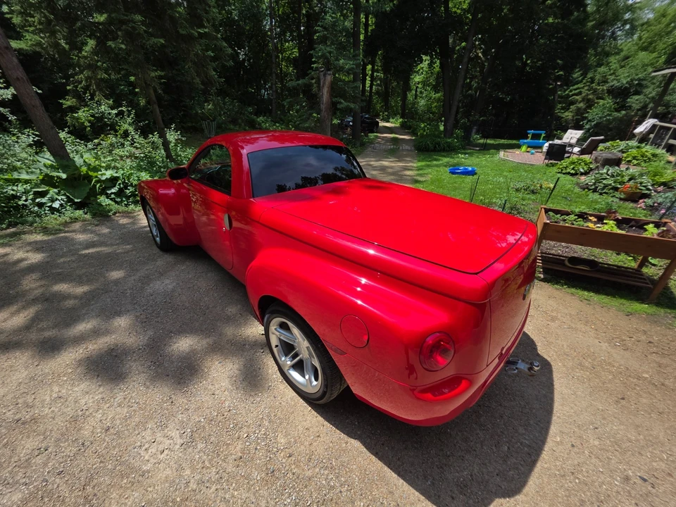 2004 Chevrolet SSR - Image 13 of 31