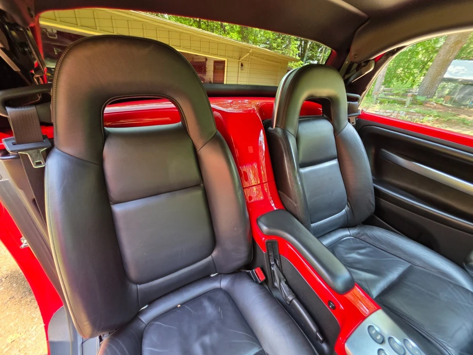 2004 Chevrolet SSR - Image 21 of 31