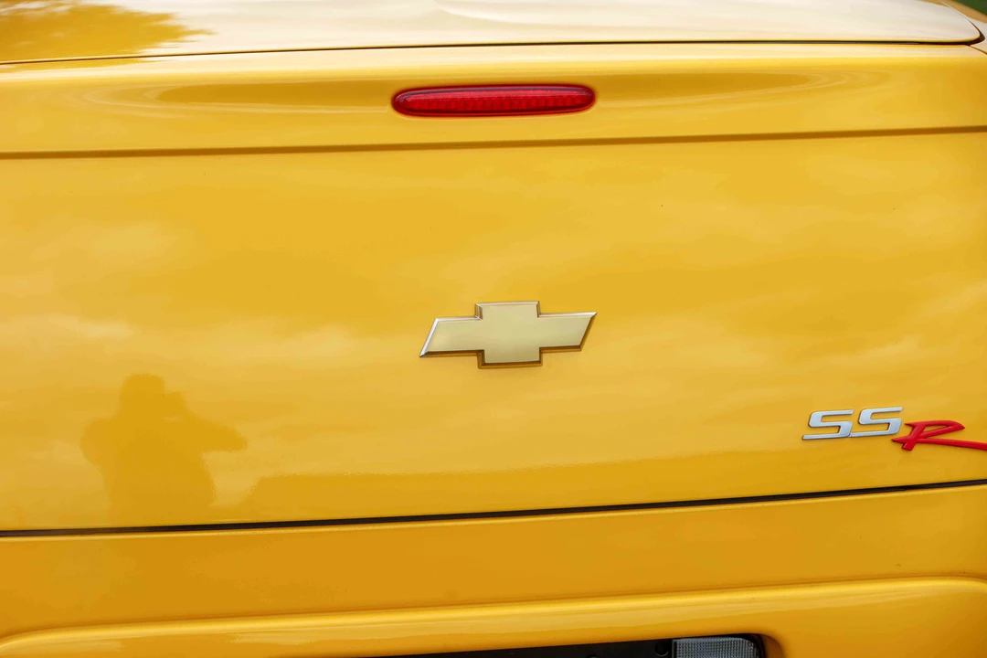 2004 Chevrolet SSR - Image 19 of 31