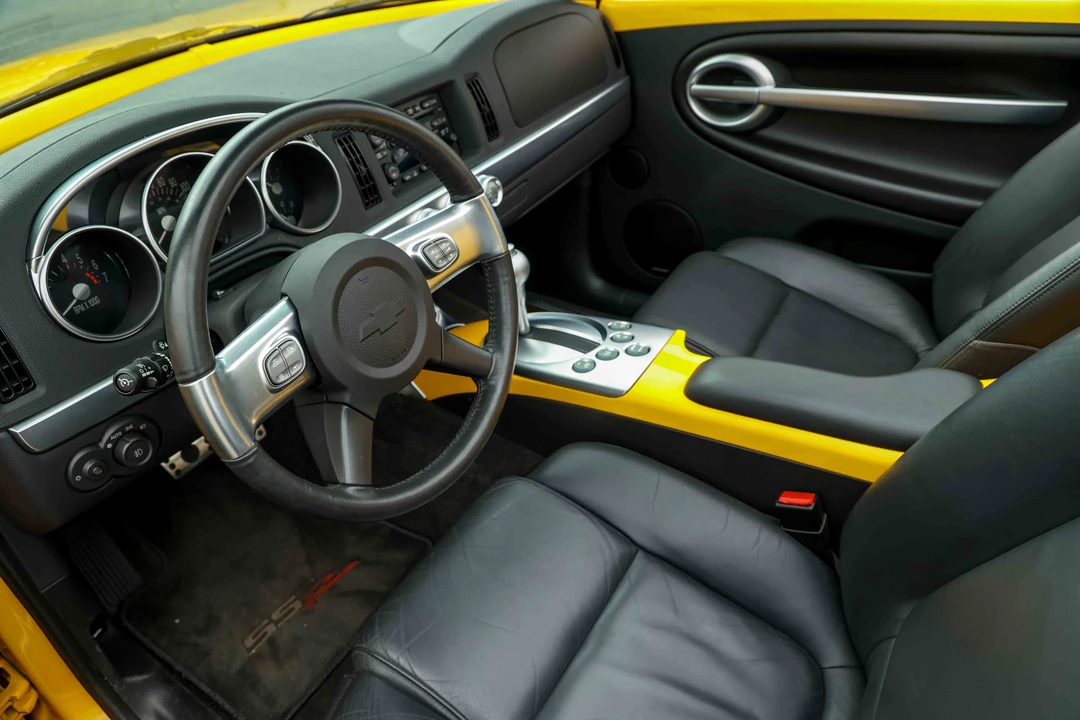 2004 Chevrolet SSR - Image 30 of 31