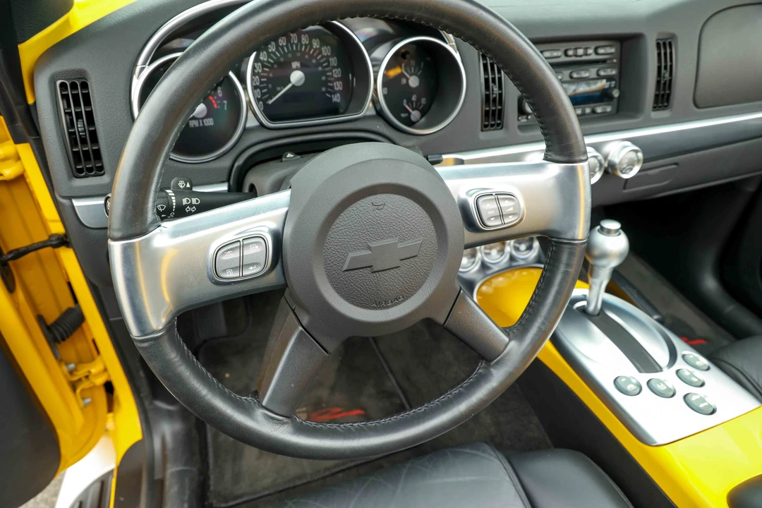 2004 Chevrolet SSR - Image 31 of 31