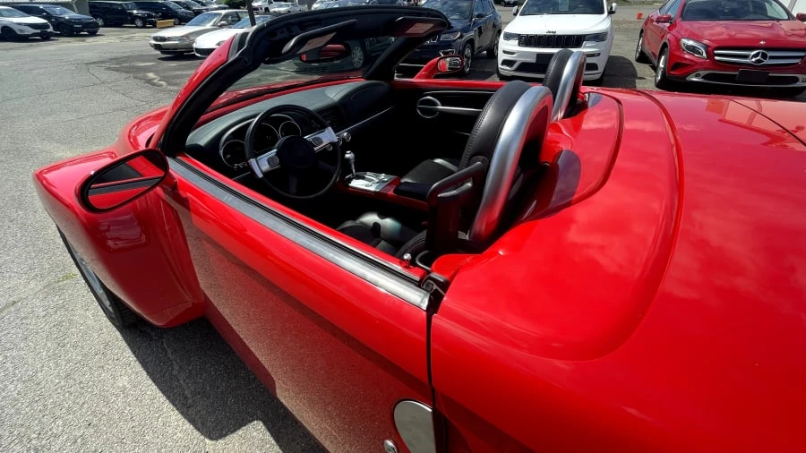2004 Chevrolet SSR - Image 18 of 31