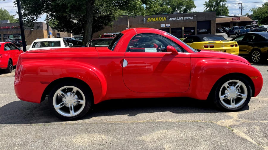 2004 Chevrolet SSR - Image 30 of 31