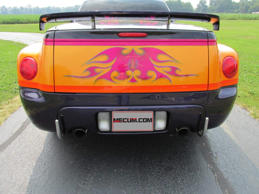 2004 Chevrolet SSR - Image 3 of 8
