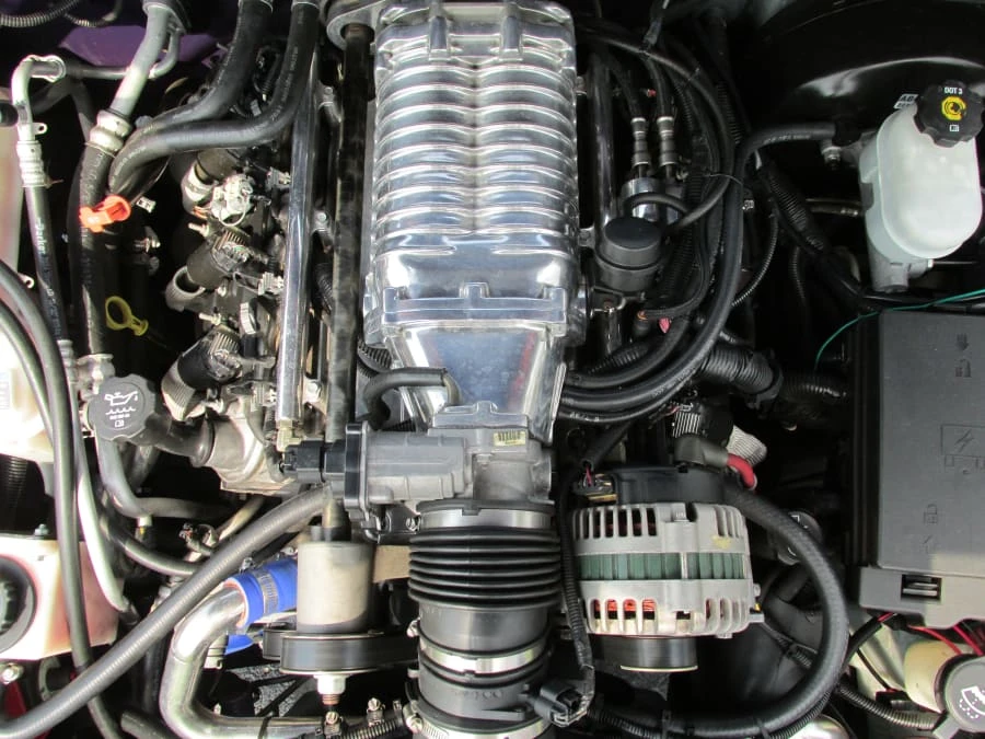 2004 Chevrolet SSR - Image 6 of 8