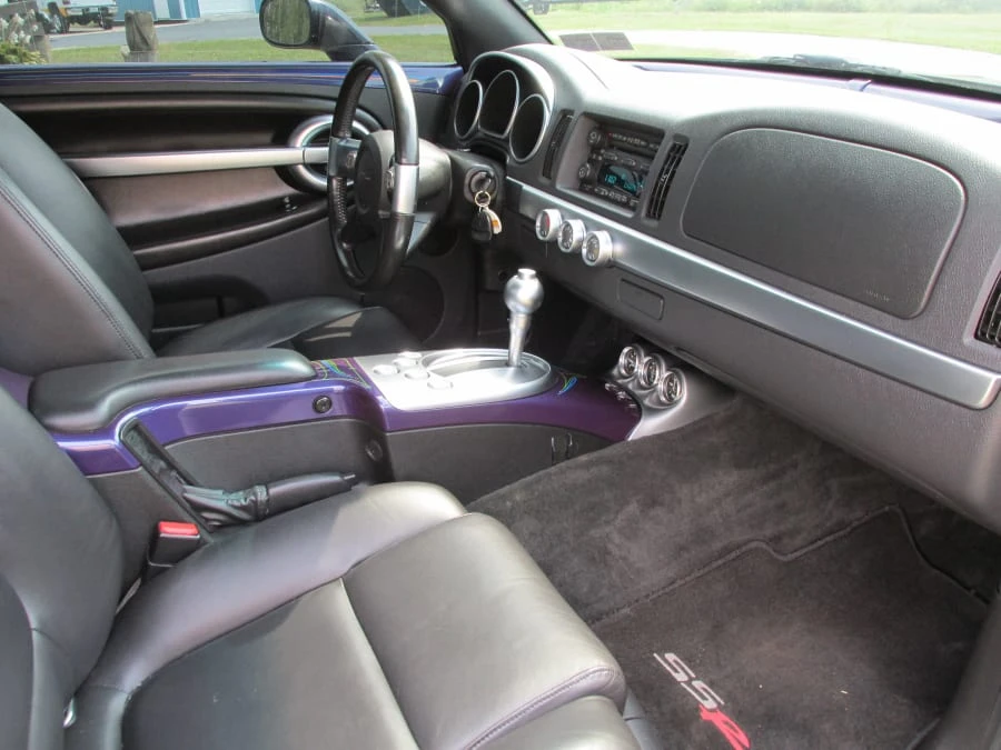 2004 Chevrolet SSR - Image 4 of 8