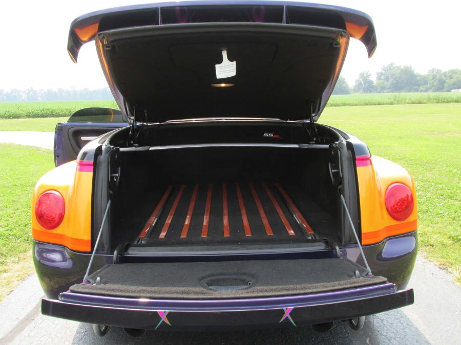 2004 Chevrolet SSR - Image 5 of 8