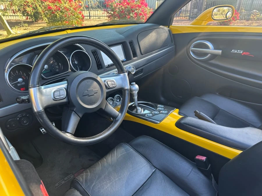 2004 Chevrolet SSR - Image 9 of 17