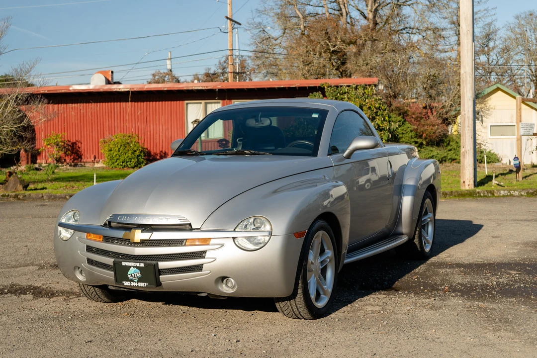 2004 Chevrolet SSR - Image 8 of 31