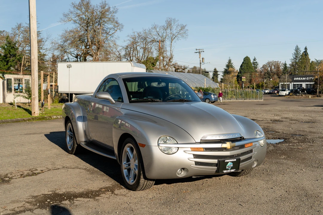 2004 Chevrolet SSR - Image 30 of 31