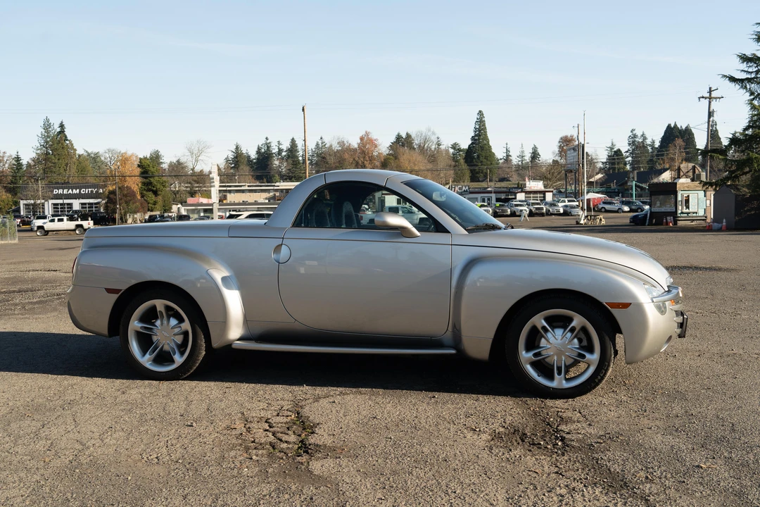2004 Chevrolet SSR - Image 26 of 31