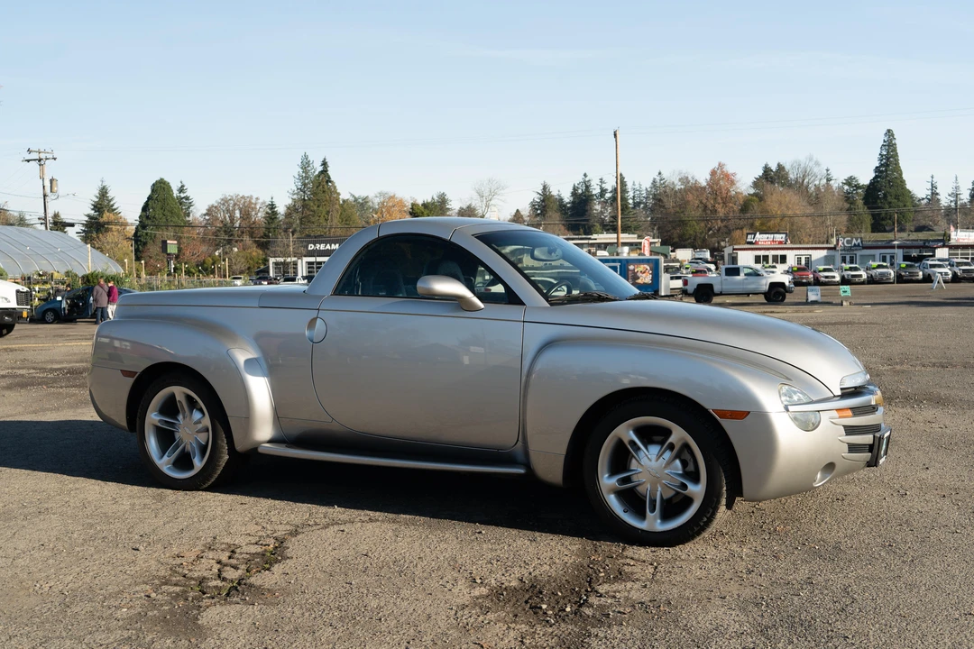 2004 Chevrolet SSR - Image 27 of 31