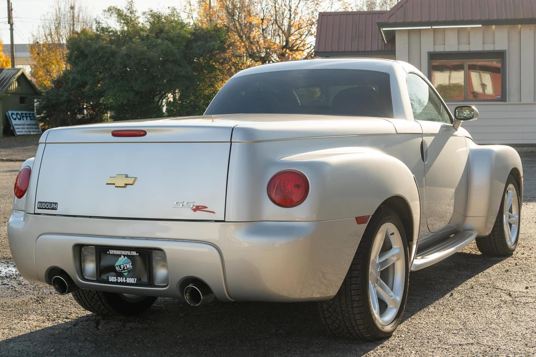 2004 Chevrolet SSR - Image 4 of 31