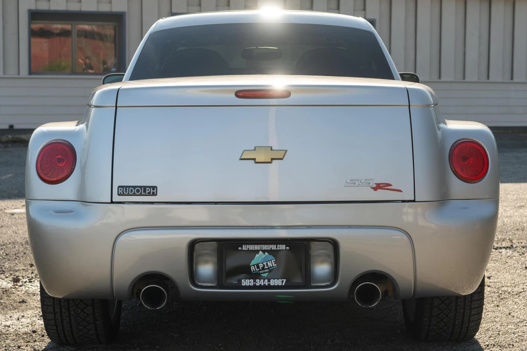 2004 Chevrolet SSR - Image 5 of 31
