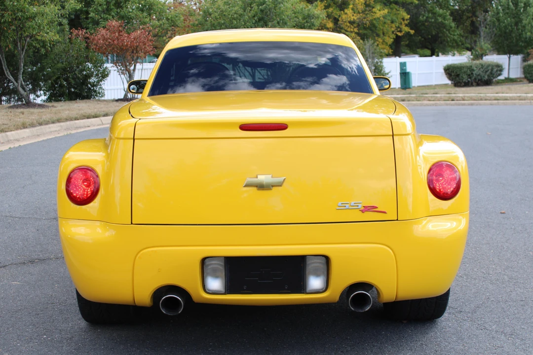 2004 Chevrolet SSR - Image 5 of 21