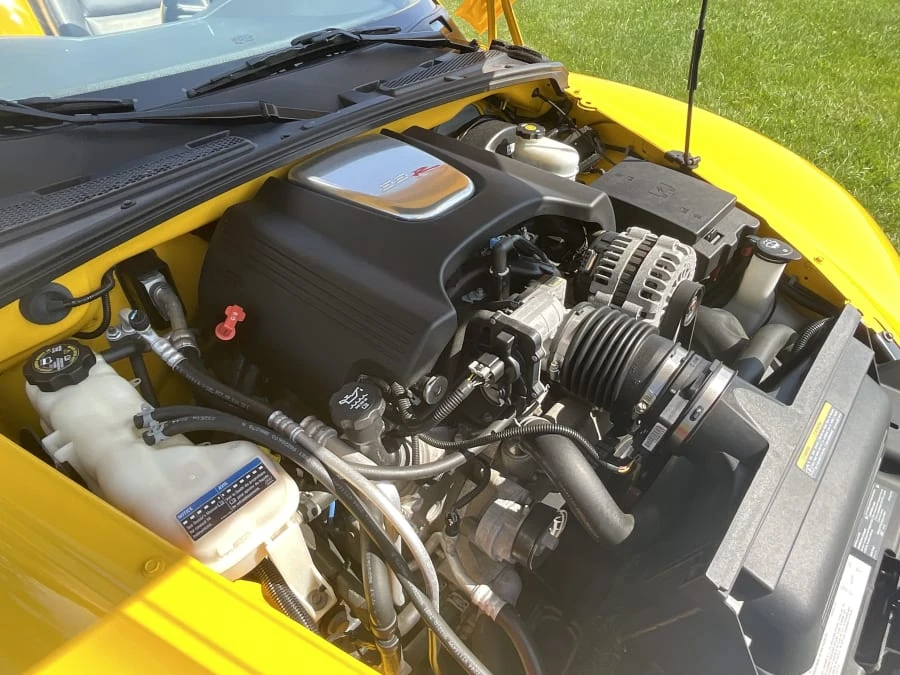 2004 Chevrolet SSR - Image 15 of 15