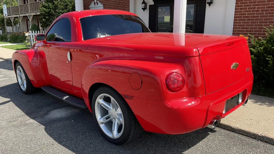 2004 Chevrolet SSR - Image 11 of 13