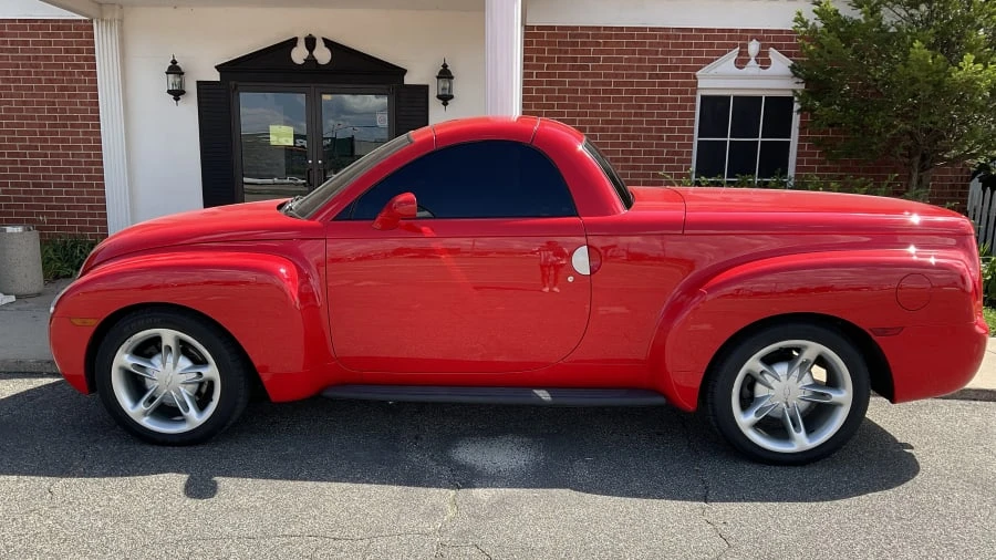 2004 Chevrolet SSR - Image 12 of 13