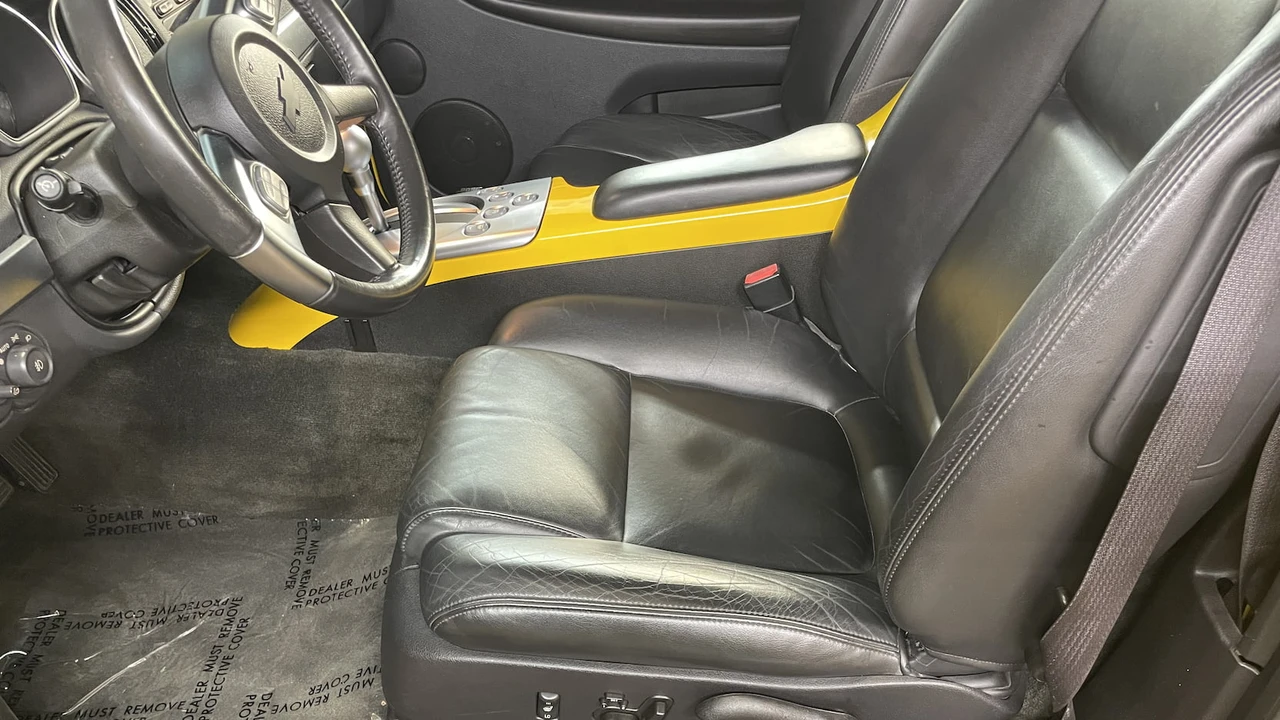 2004 Chevrolet SSR - Image 3 of 12