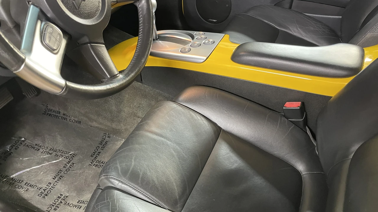 2004 Chevrolet SSR - Image 4 of 12